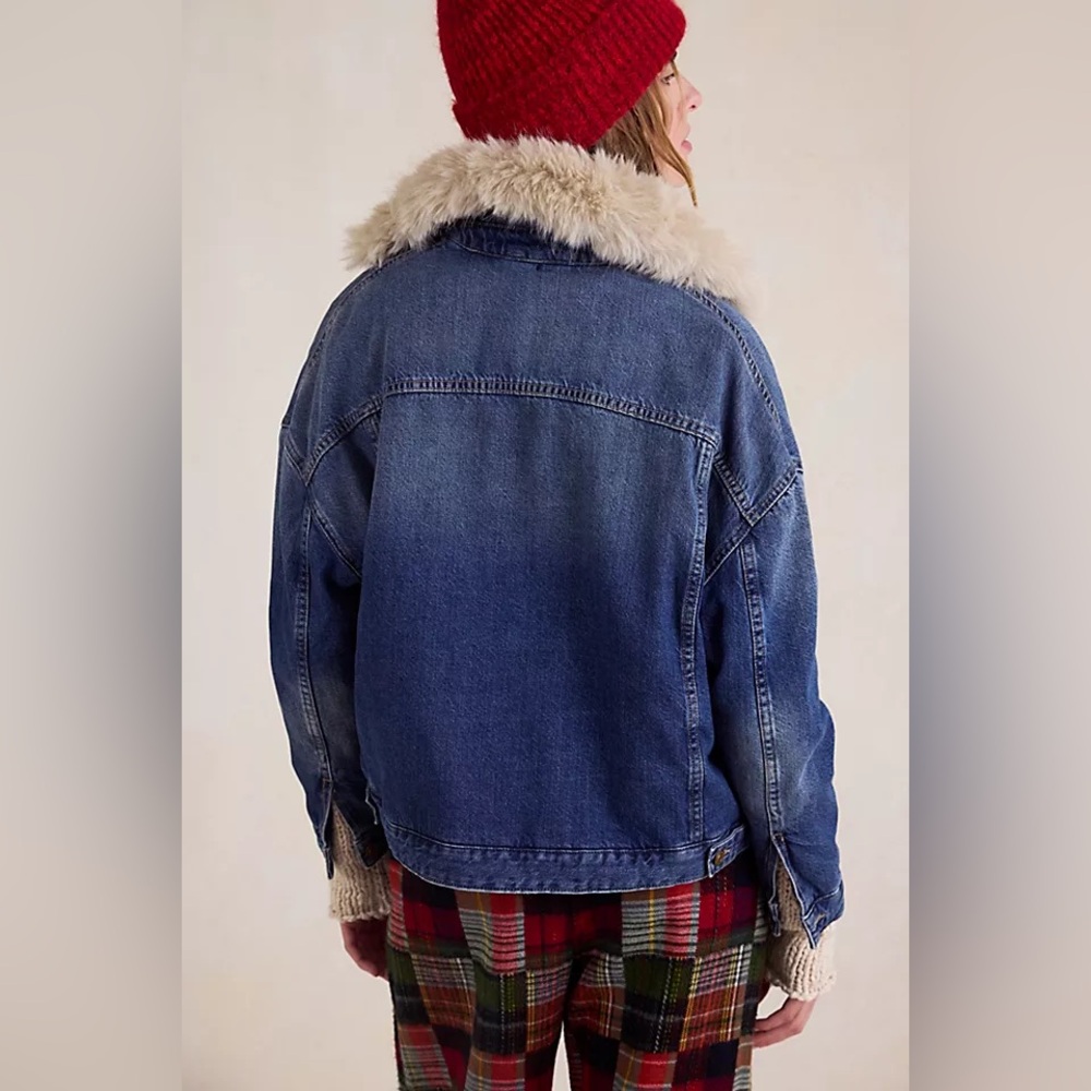 NWT Free People Opal Swing Faux Fur Collar Denim Jacket - Picture 2 of 6